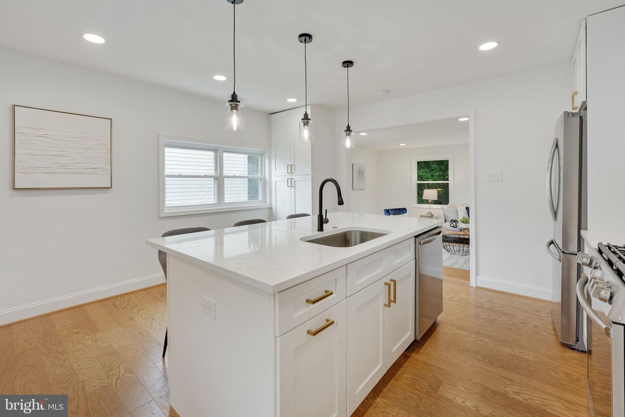 14332 BELLEVILLE AVENUE