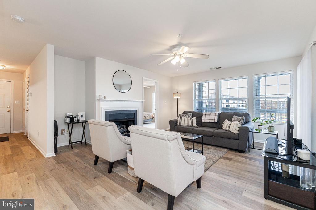 8091 LACY DRIVE 201