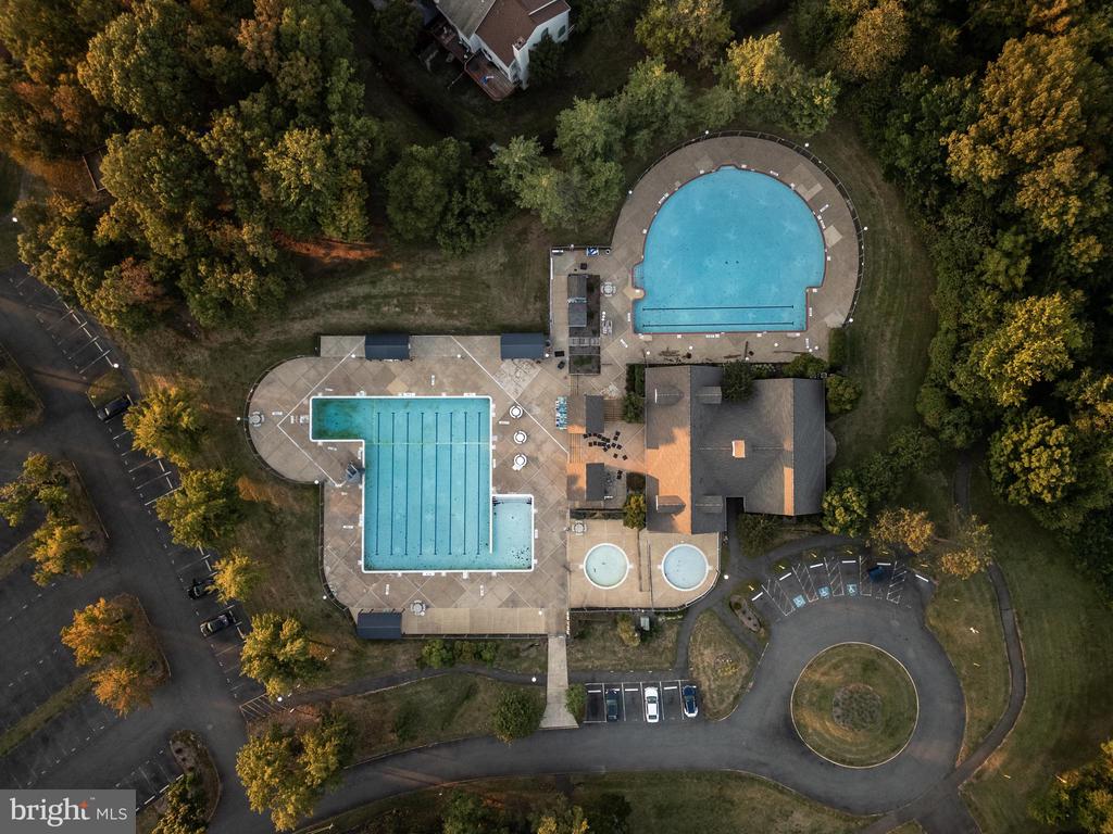 8091 LACY DRIVE 201
