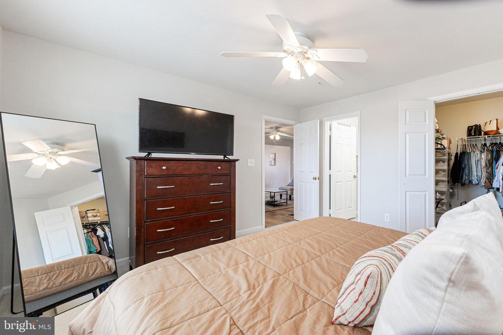 8091 LACY DRIVE 201