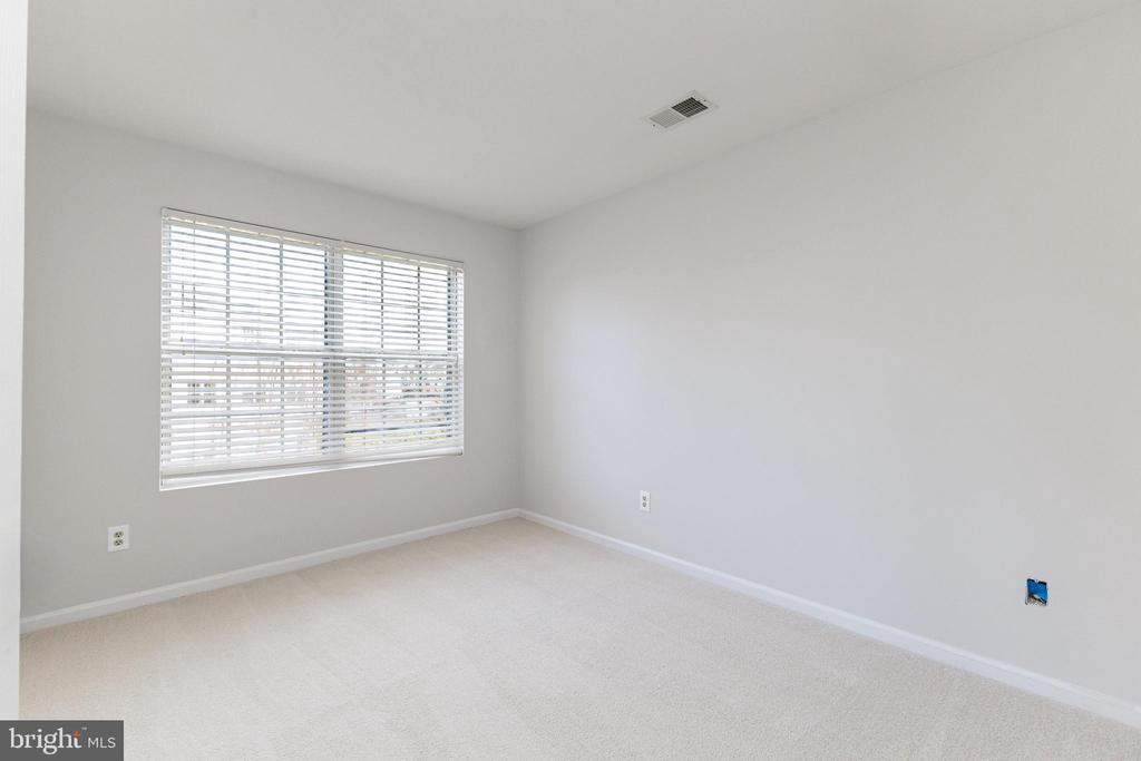 8091 LACY DRIVE 201