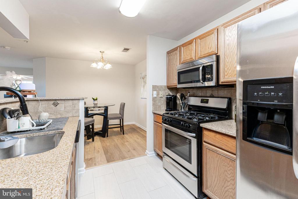 8091 LACY DRIVE 201