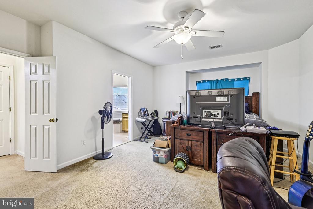 4817 DASHIELL PLACE