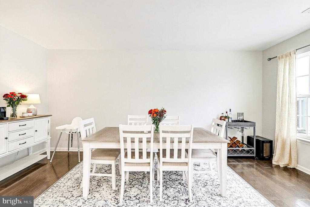 16884 PORTERS INN DRIVE