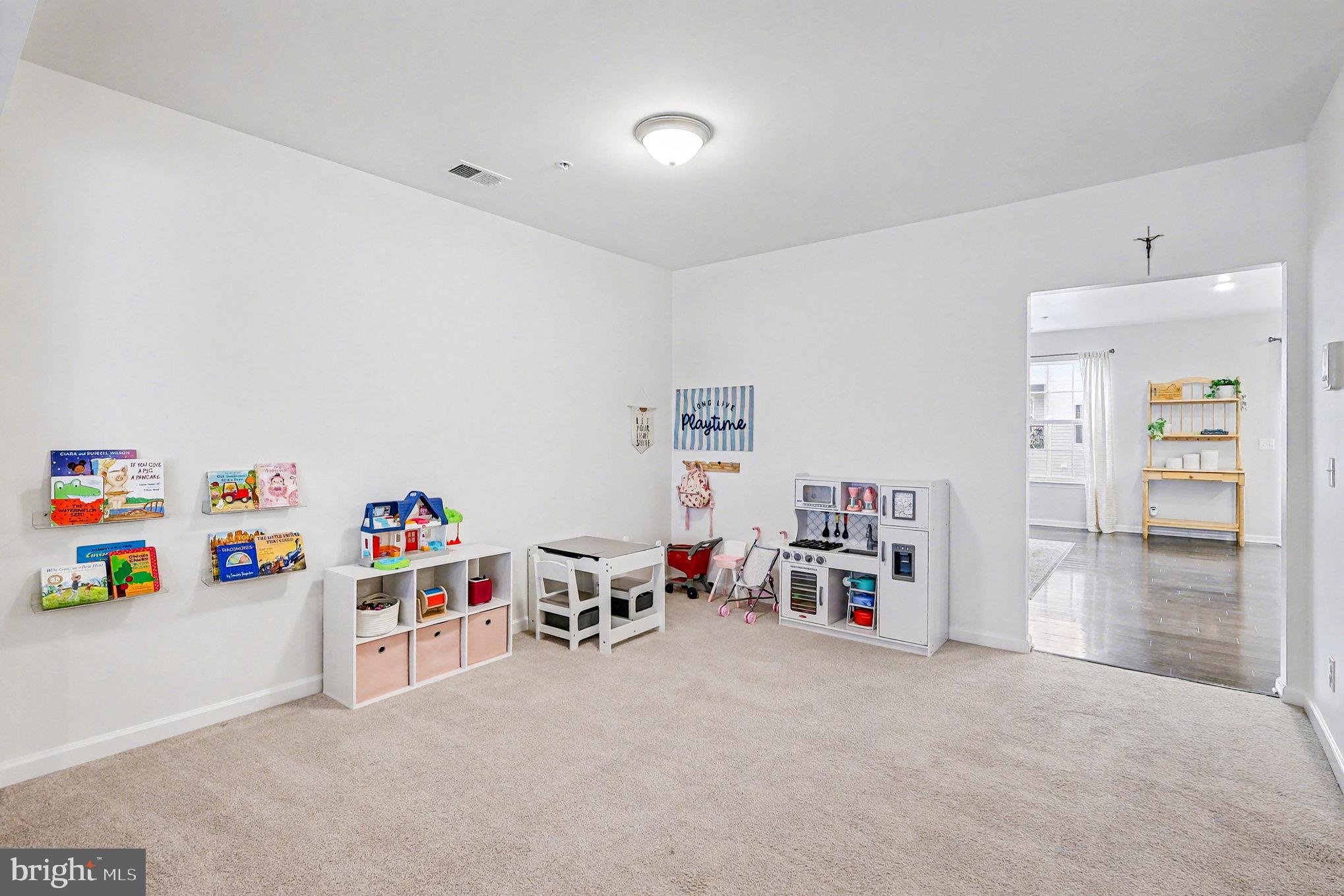 16884 PORTERS INN DRIVE