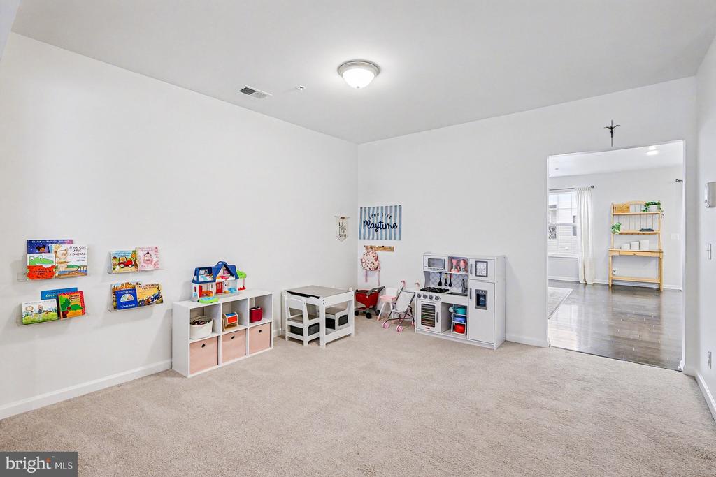 16884 PORTERS INN DRIVE
