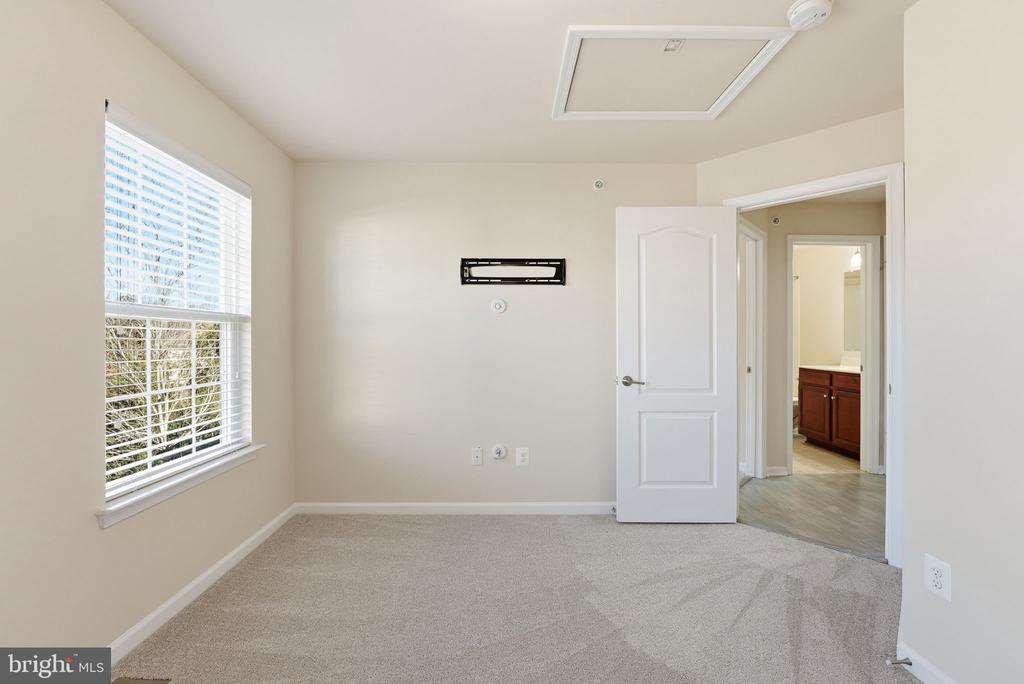 4936 DANE RIDGE CIRCLE