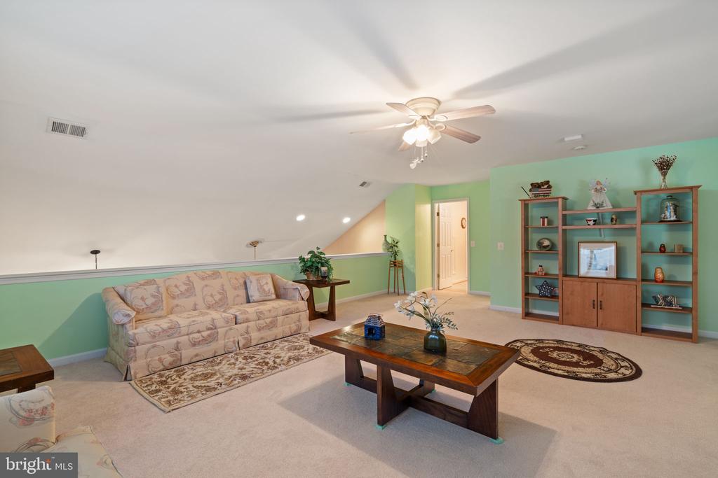 3758 BLOWING LEAF PLACE