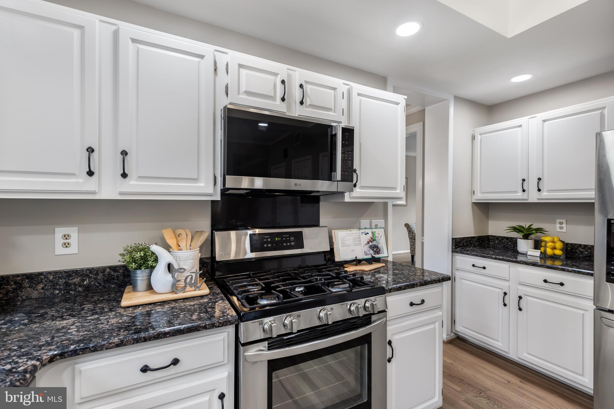 2796 MAPLE RIDGE DRIVE