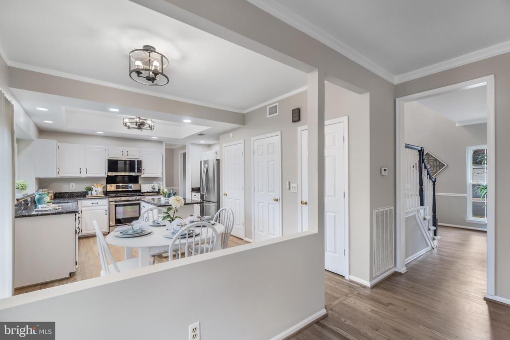 2796 MAPLE RIDGE DRIVE
