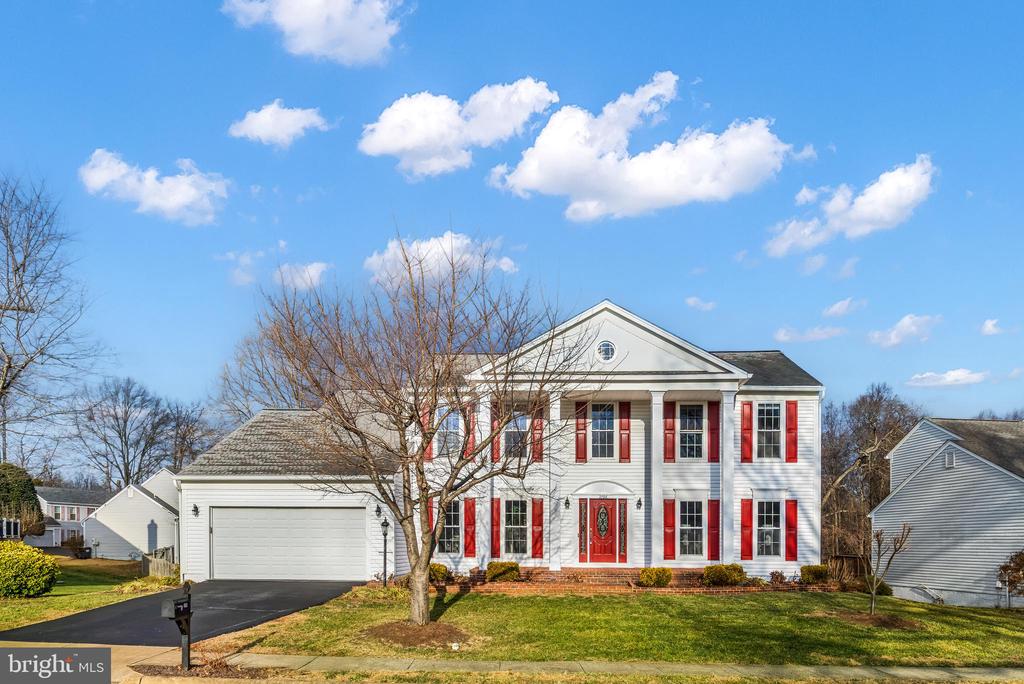 2796 MAPLE RIDGE DRIVE
