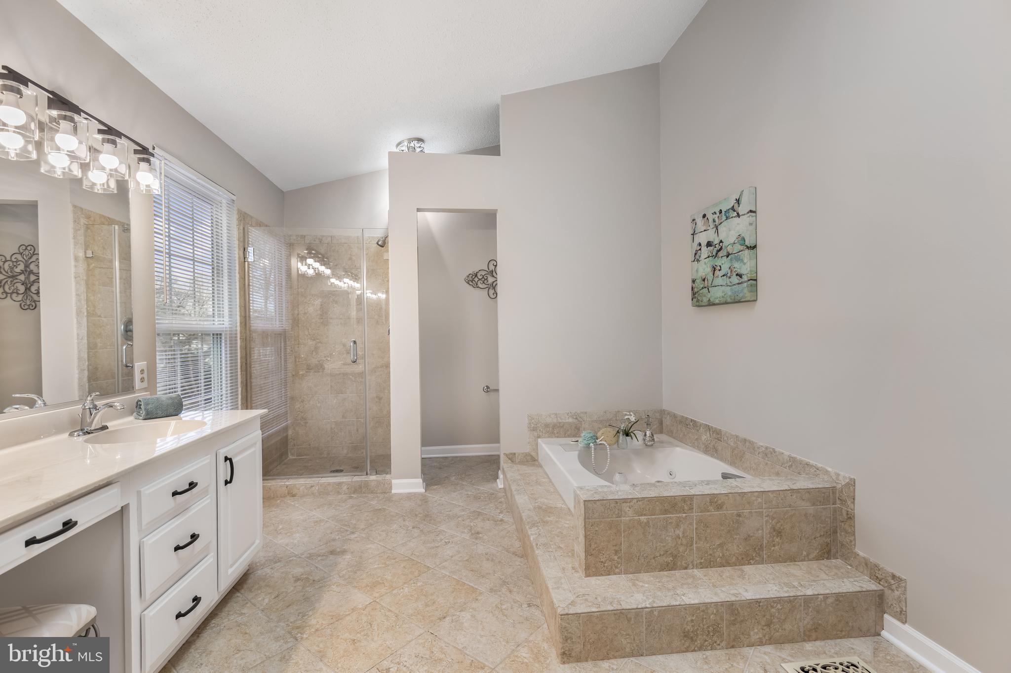 2796 MAPLE RIDGE DRIVE