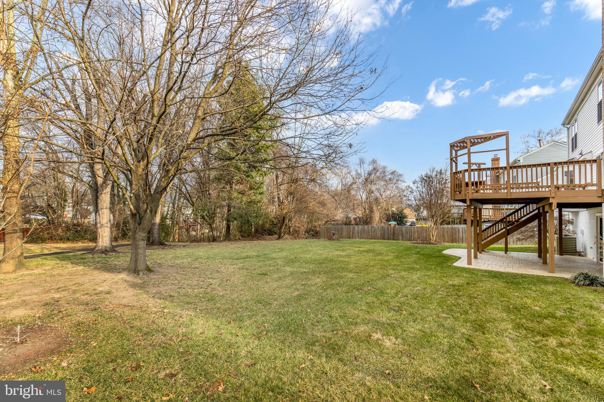 2796 MAPLE RIDGE DRIVE