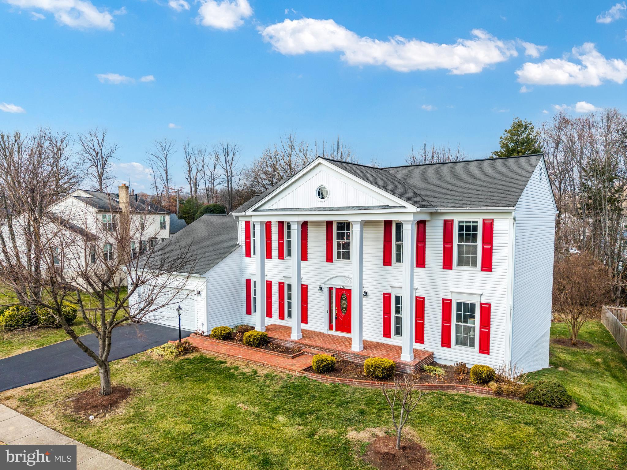 2796 MAPLE RIDGE DRIVE