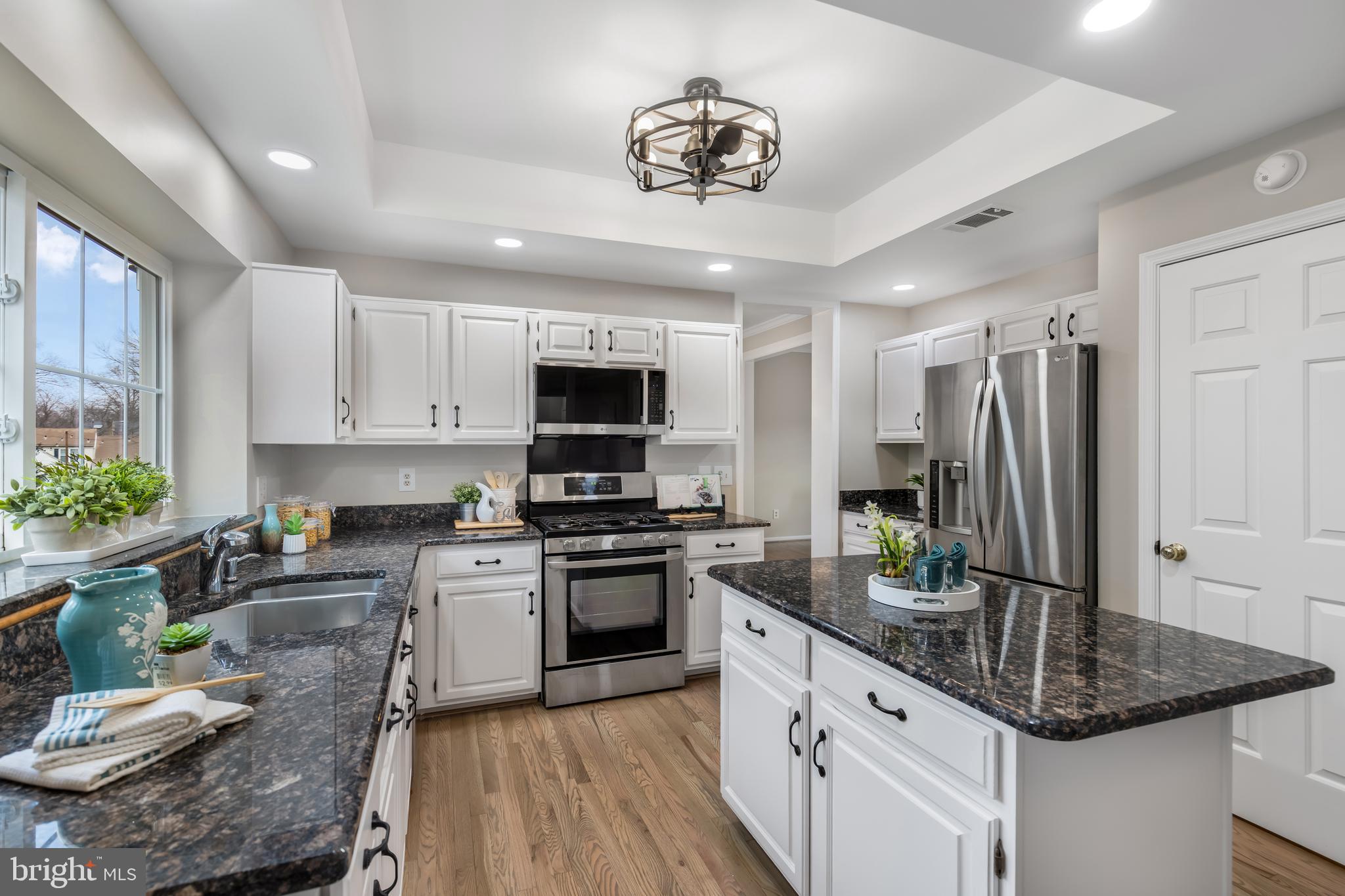 2796 MAPLE RIDGE DRIVE