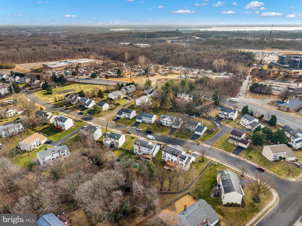 2796 MAPLE RIDGE DRIVE