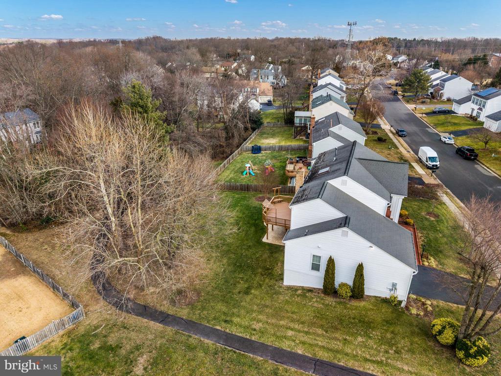 2796 MAPLE RIDGE DRIVE