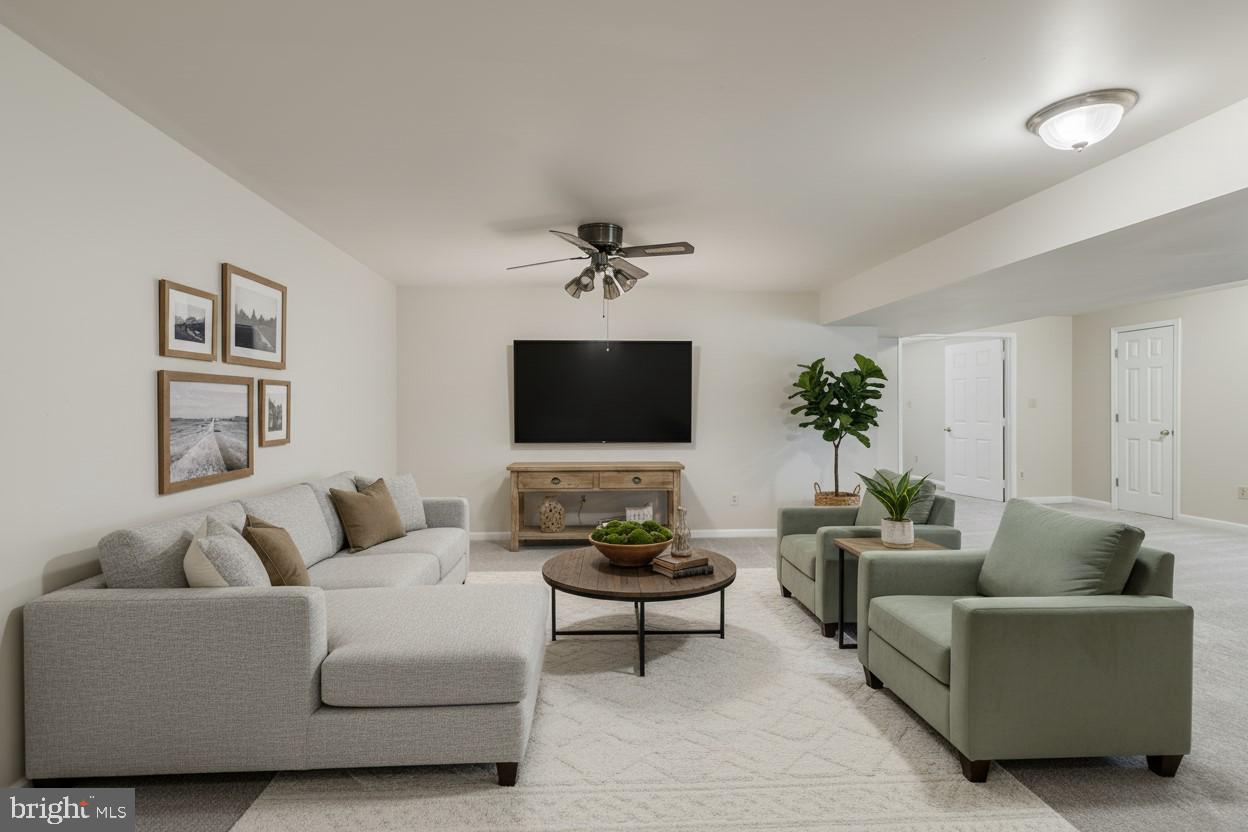 2796 MAPLE RIDGE DRIVE