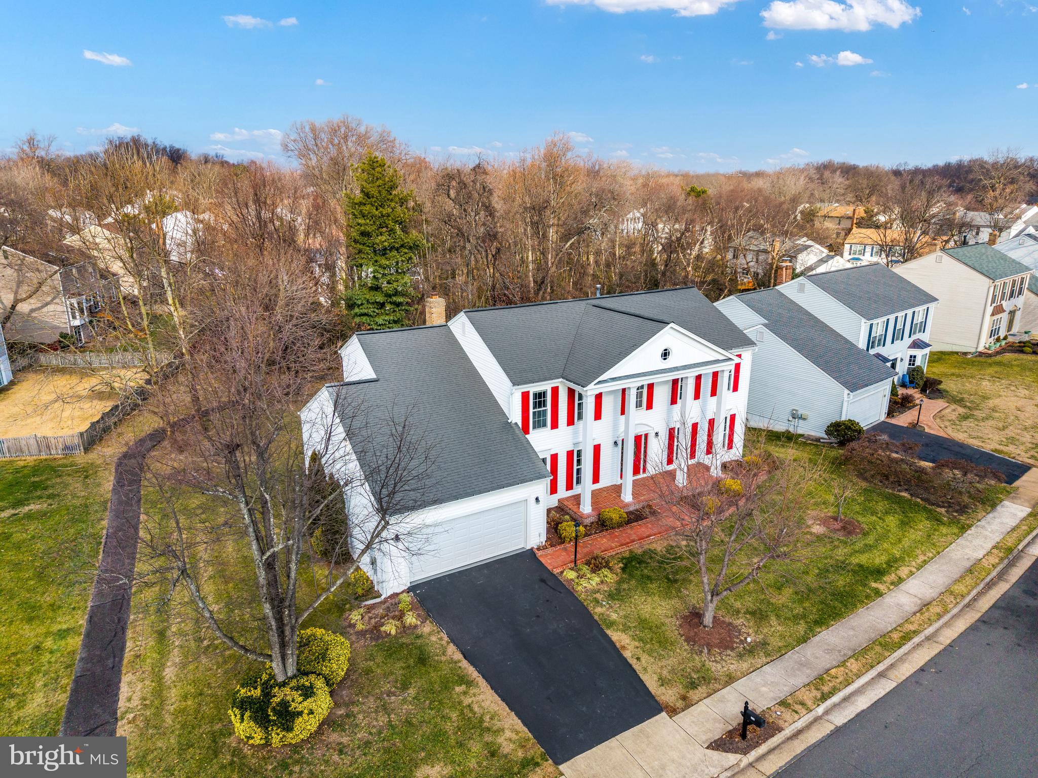 2796 MAPLE RIDGE DRIVE