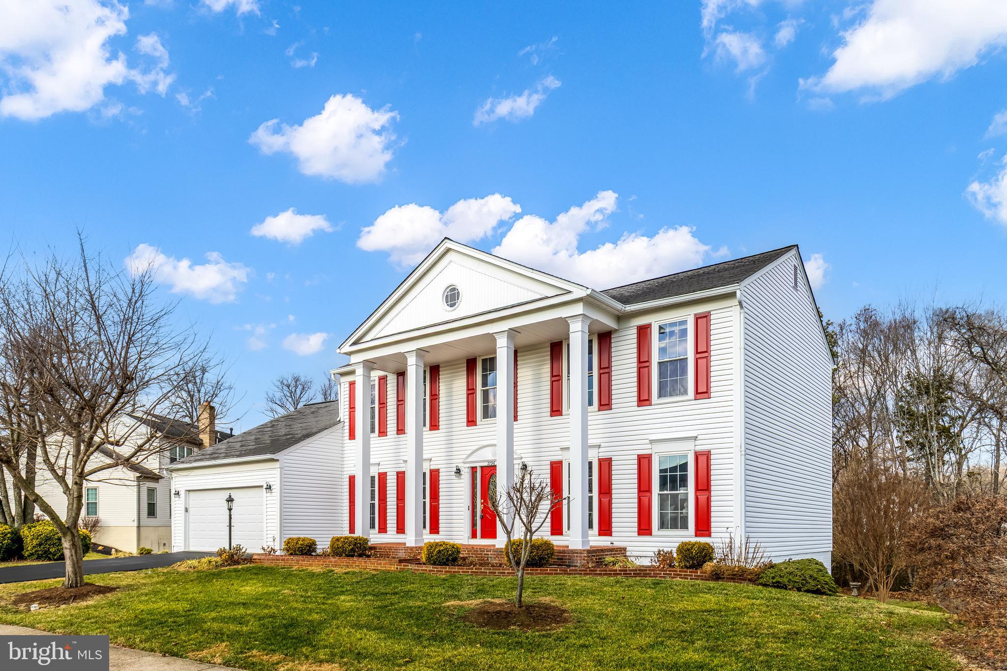 2796 MAPLE RIDGE DRIVE