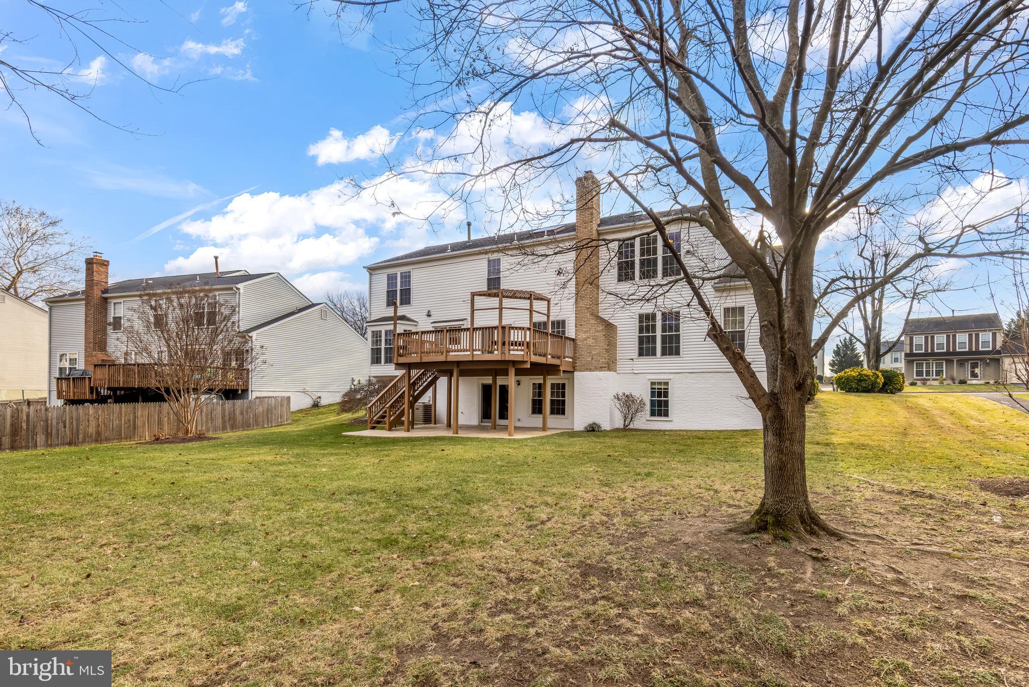 2796 MAPLE RIDGE DRIVE