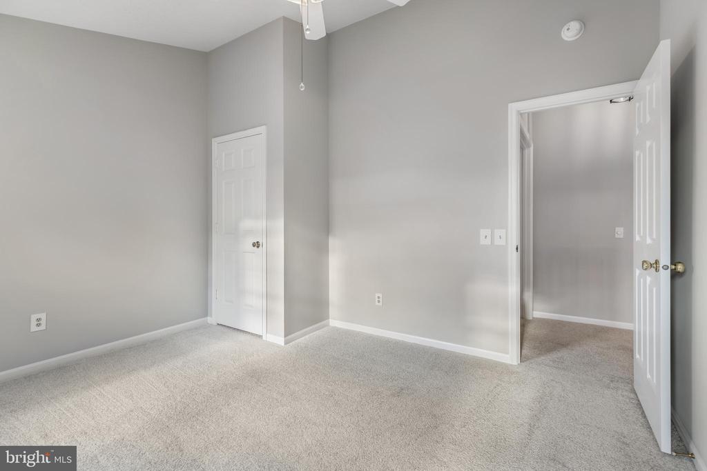 2796 MAPLE RIDGE DRIVE