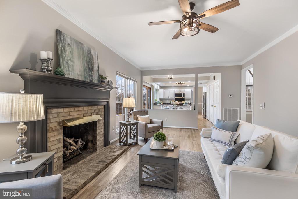 2796 MAPLE RIDGE DRIVE