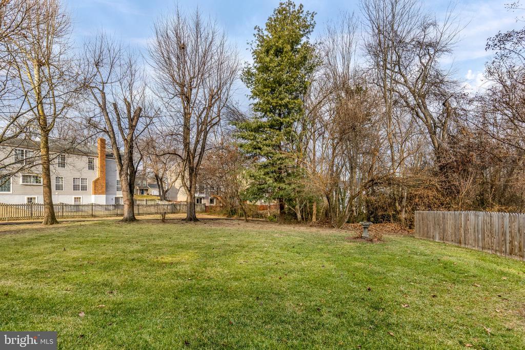 2796 MAPLE RIDGE DRIVE