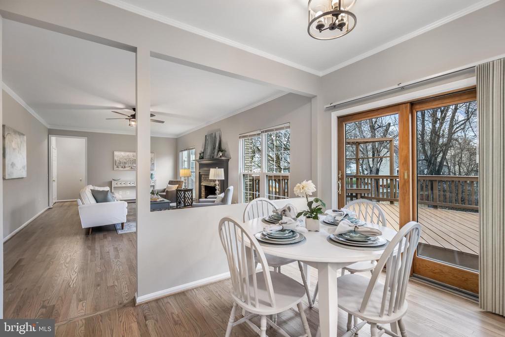 2796 MAPLE RIDGE DRIVE