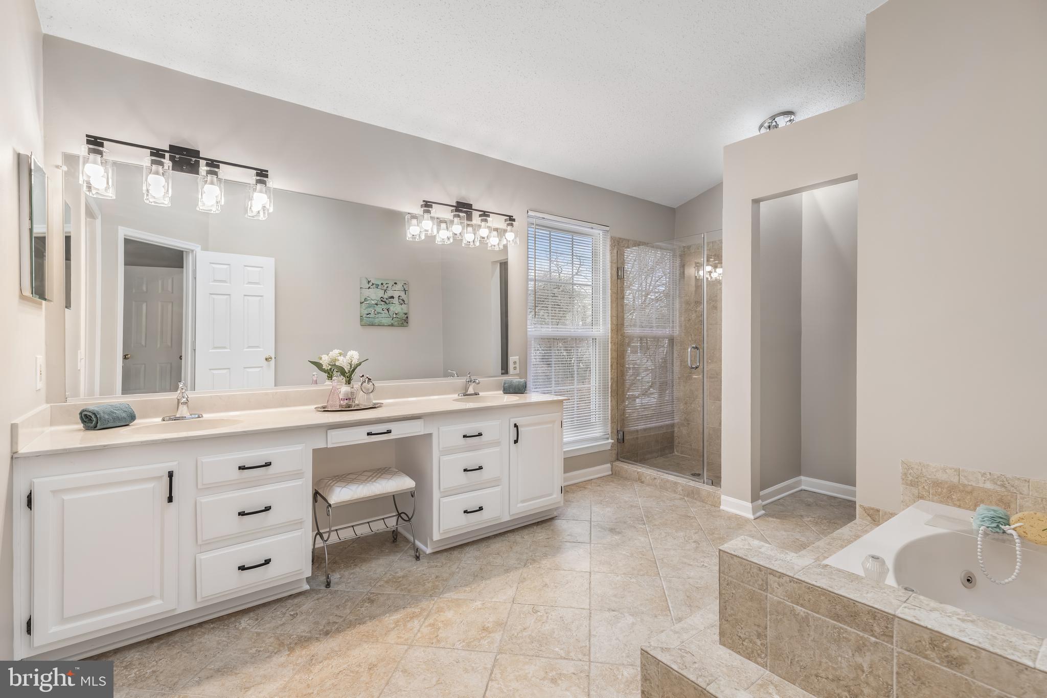 2796 MAPLE RIDGE DRIVE