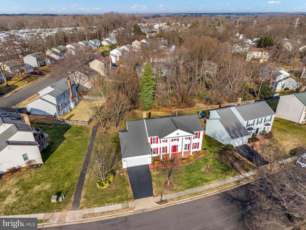2796 MAPLE RIDGE DRIVE