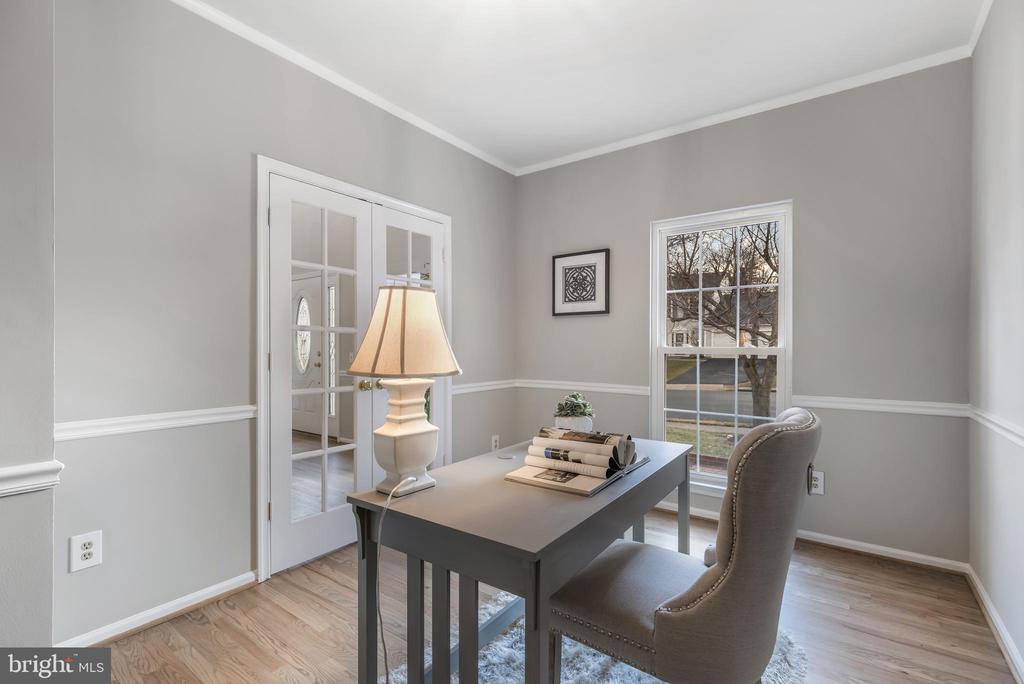 2796 MAPLE RIDGE DRIVE