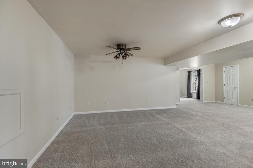 2796 MAPLE RIDGE DRIVE