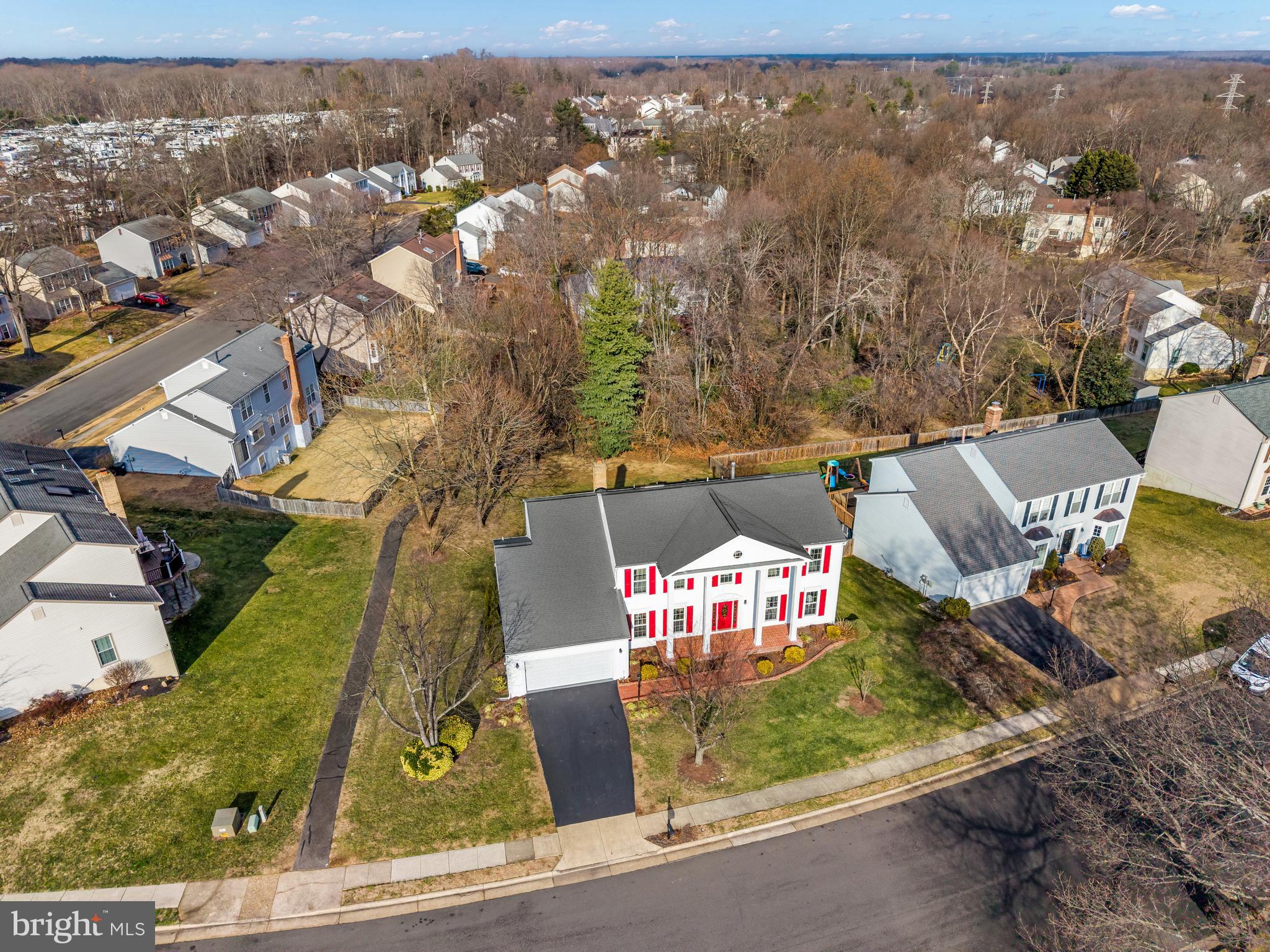 2796 MAPLE RIDGE DRIVE