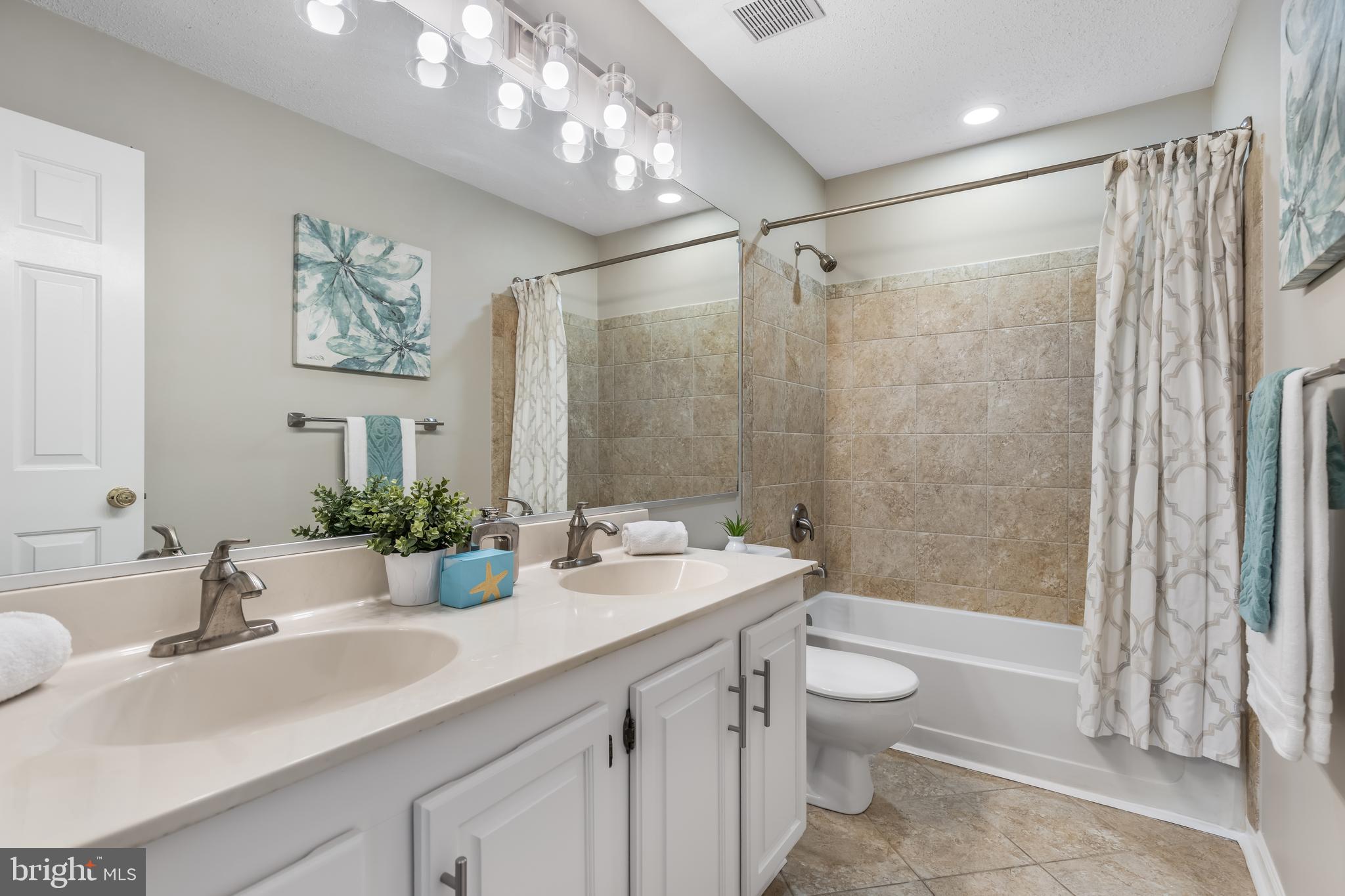 2796 MAPLE RIDGE DRIVE