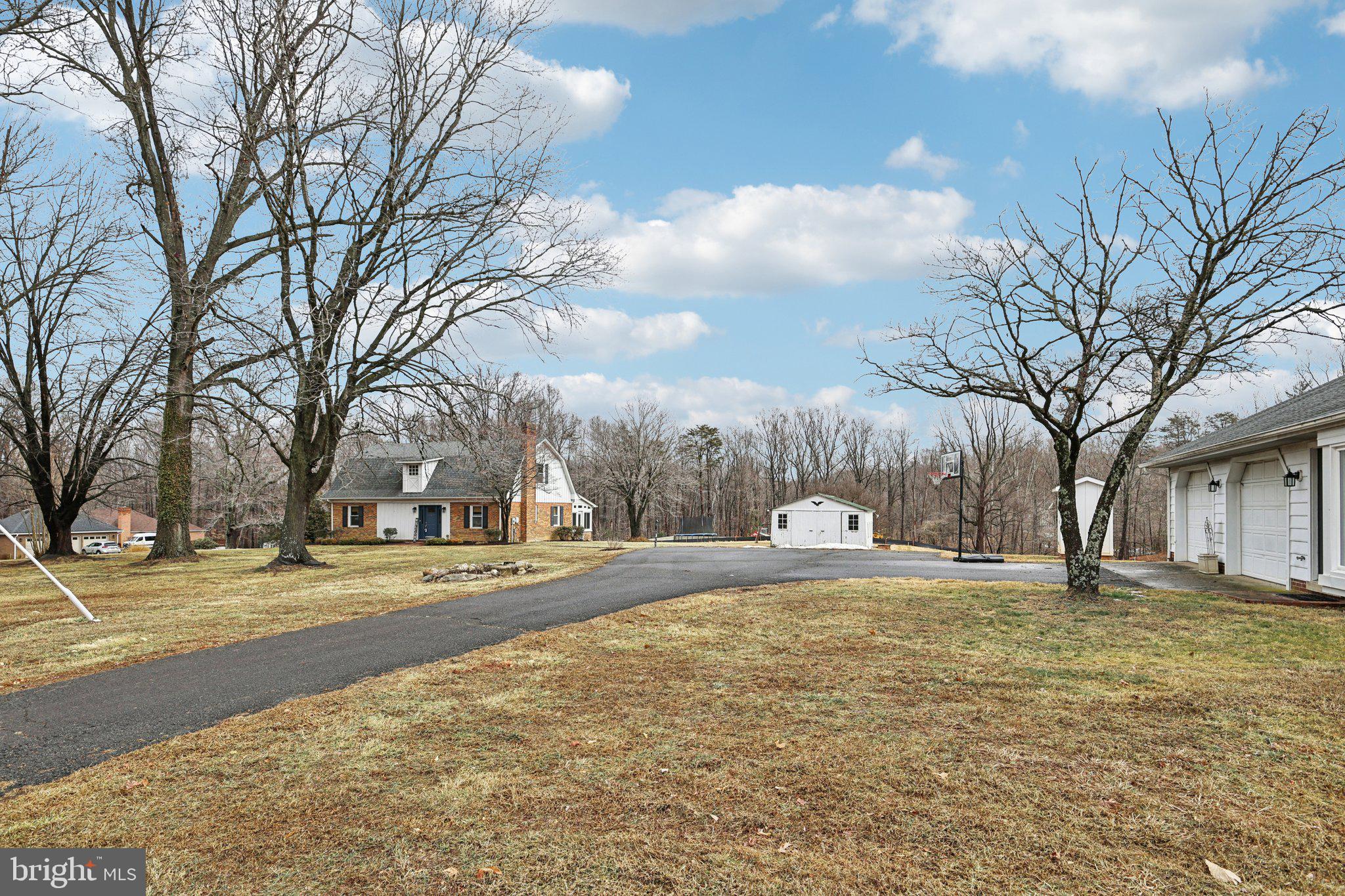 11719 DUMFRIES ROAD
