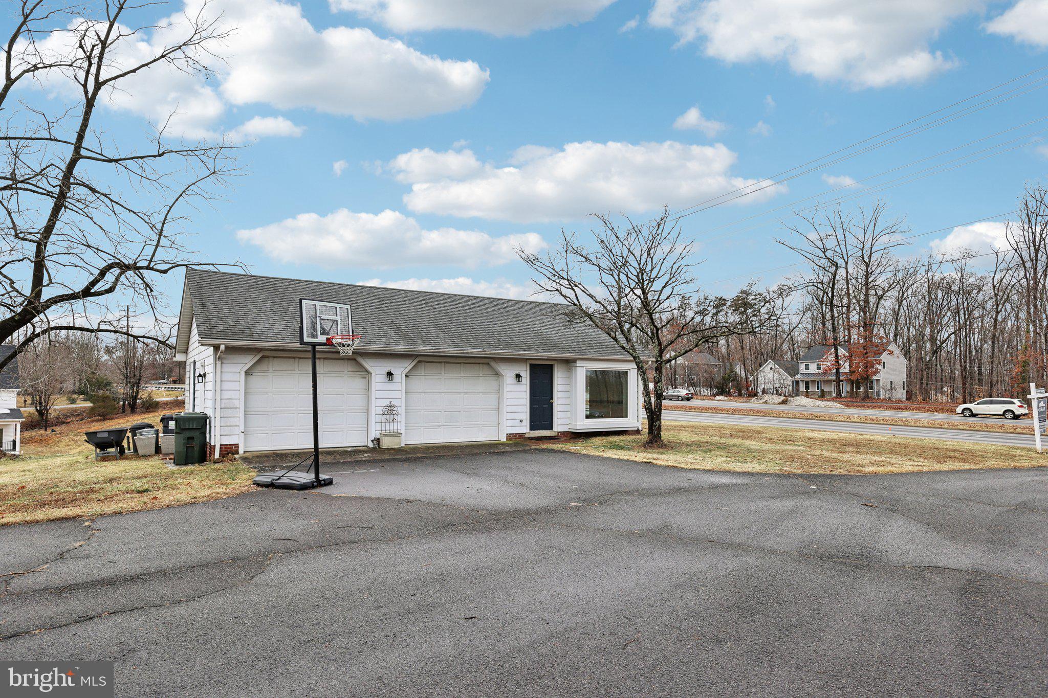 11719 DUMFRIES ROAD