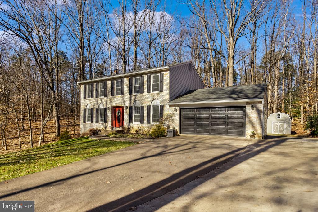 5356 WADE LANE