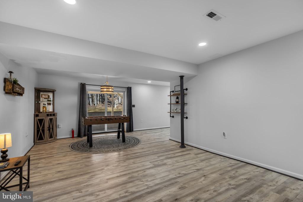 5356 WADE LANE