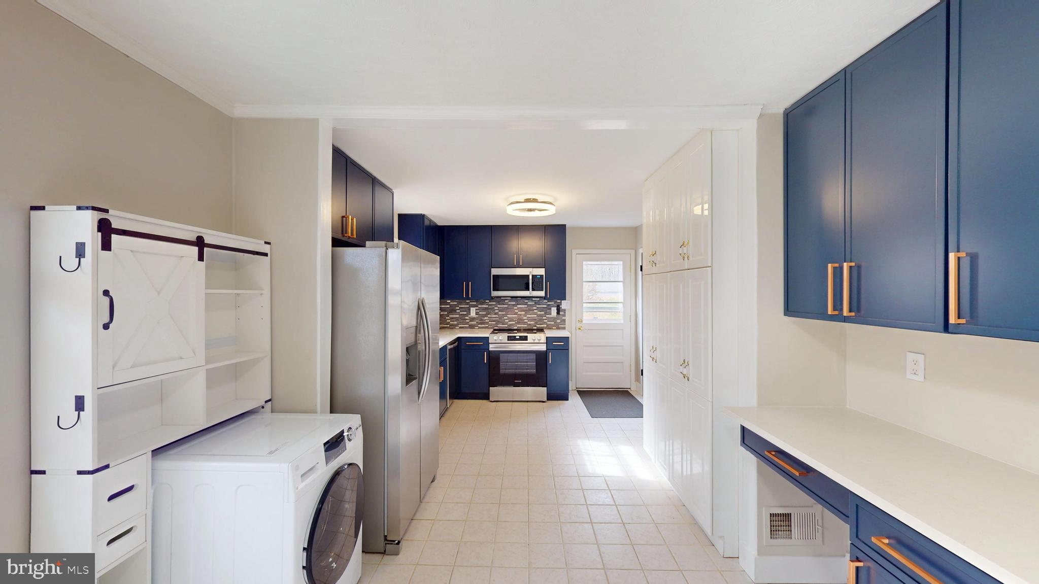 11813 CORNWELL DRIVE