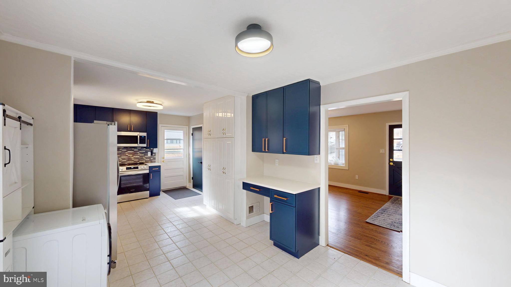 11813 CORNWELL DRIVE