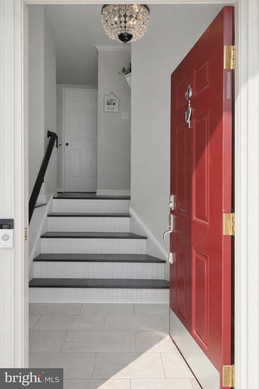 8476 TACKHOUSE LOOP
