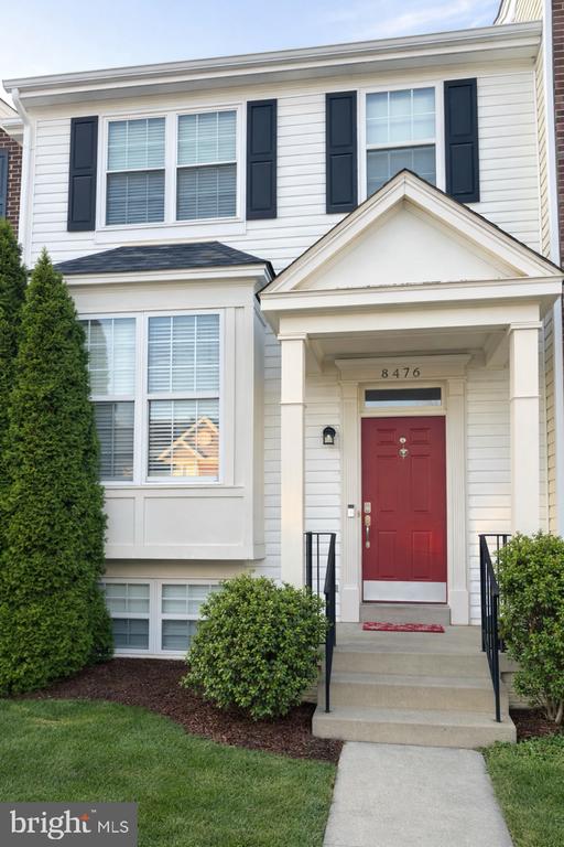 8476 TACKHOUSE LOOP