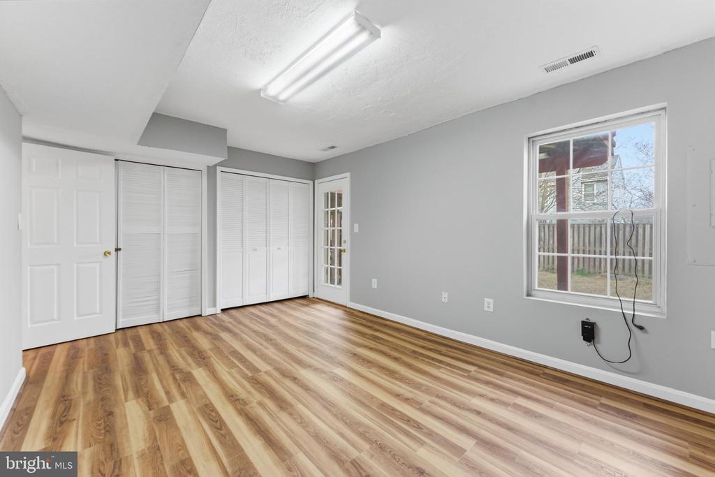 7989 FLAGER CIRCLE