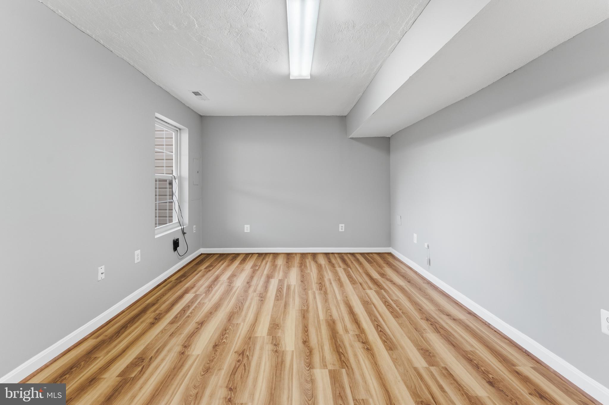 7989 FLAGER CIRCLE