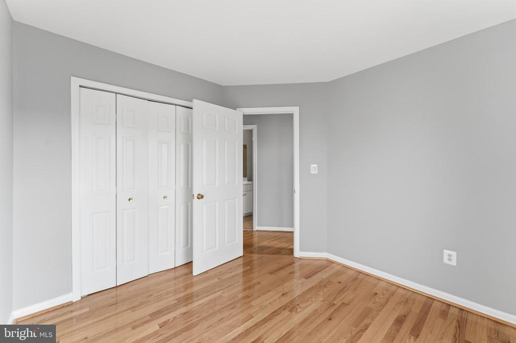 7989 FLAGER CIRCLE