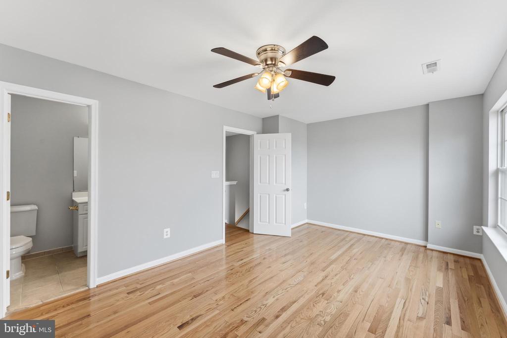 7989 FLAGER CIRCLE