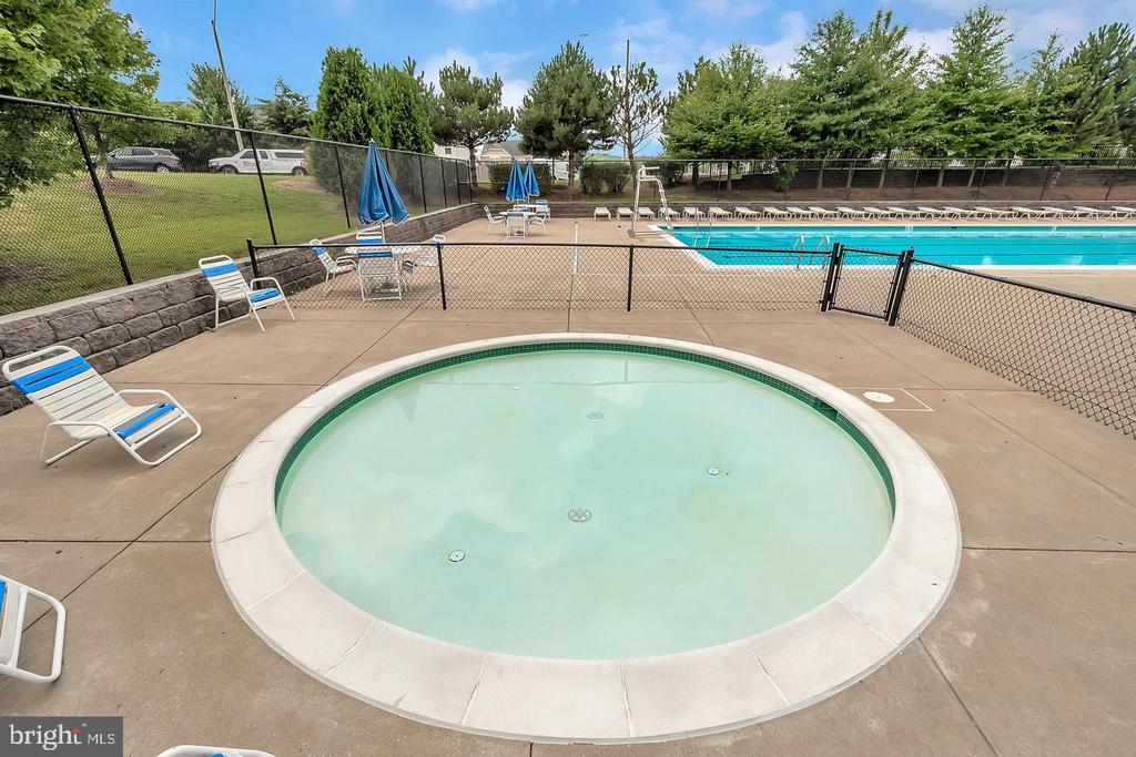 5027 POTOMAC HIGHLANDS CIRCLE