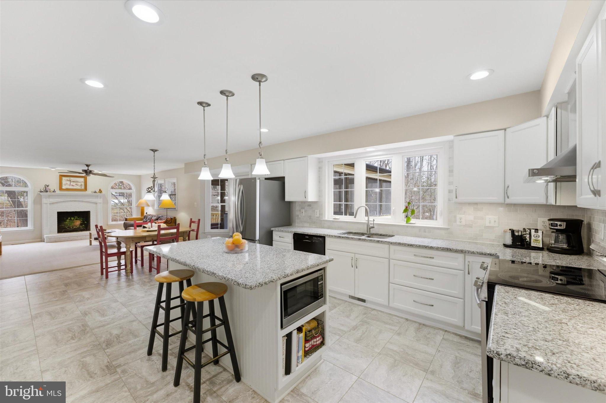 13303 ROBLING COURT