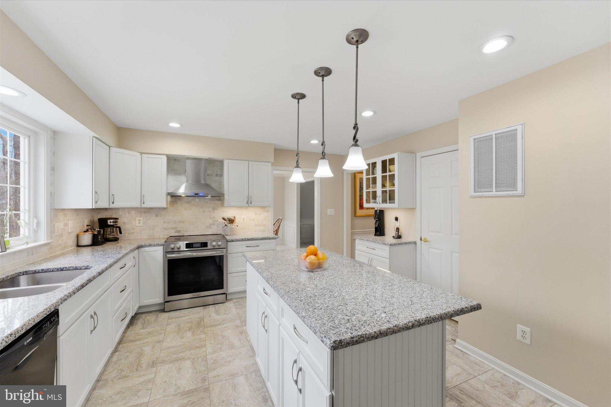 13303 ROBLING COURT